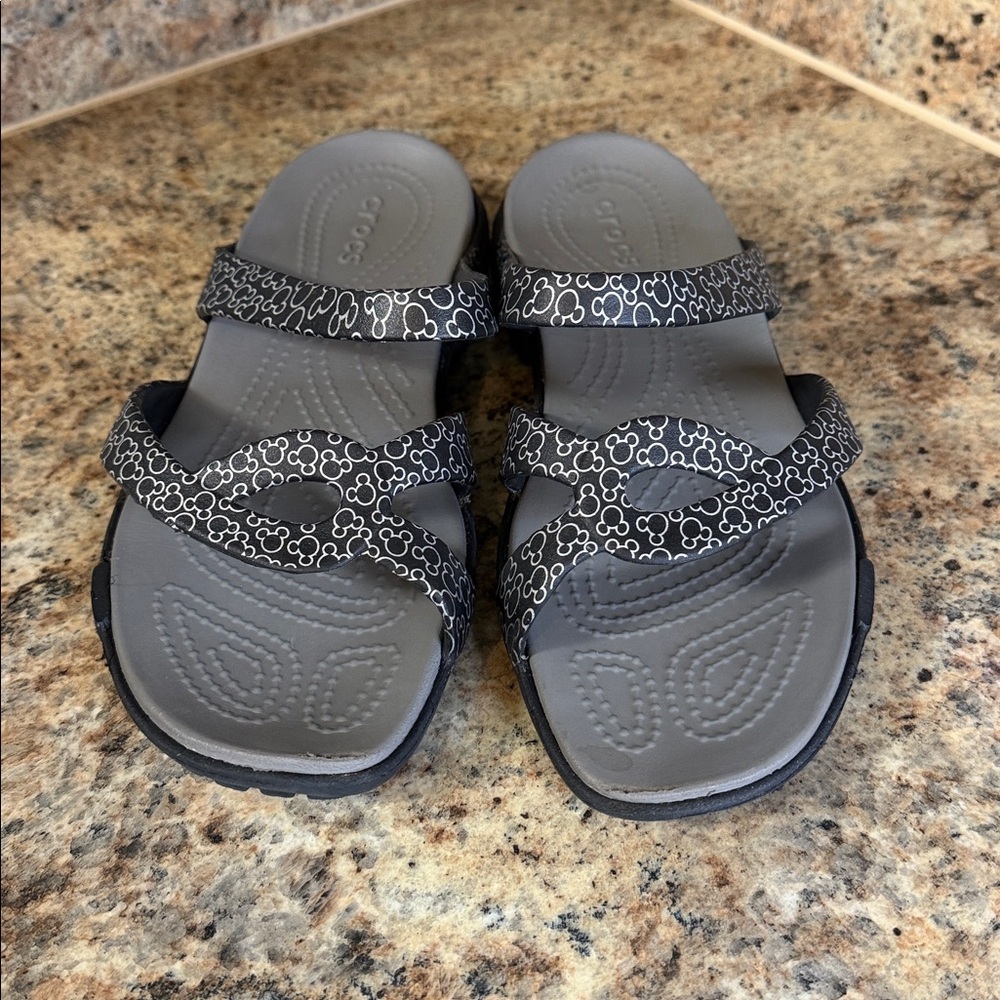 Women’s crocs Meleen Disney Mickey Mouse Sandals Slides Black & Silver sz 8